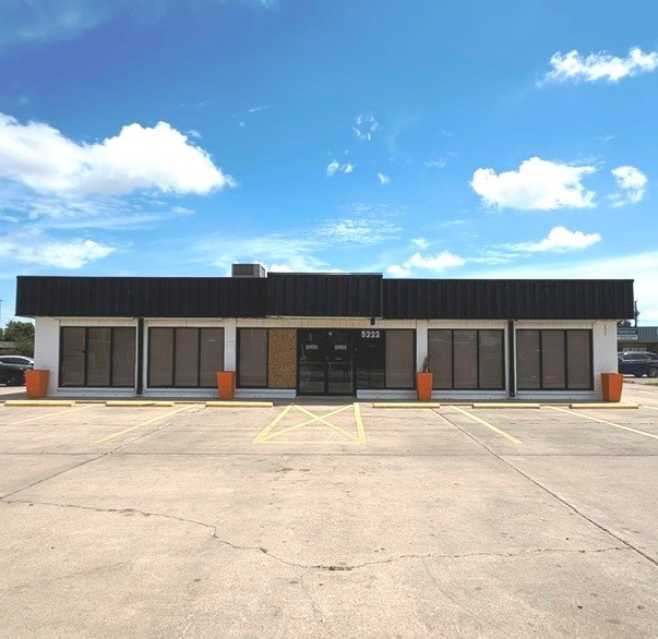 5222 Kostoryz Road Property Photo 4