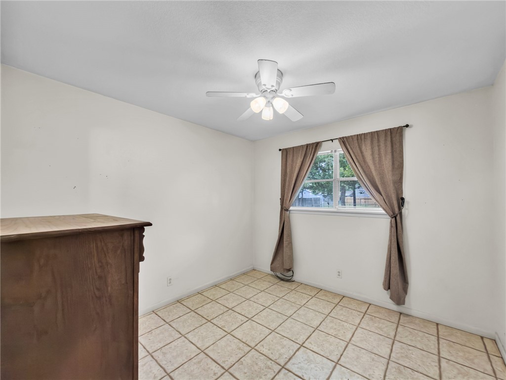 2633 Henretta Pl Property Photo 21