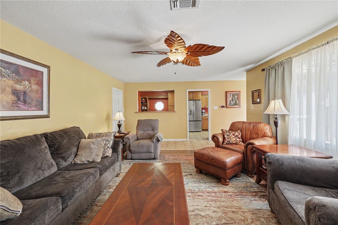 1605 Roosevelt Blvd Property Photo 4