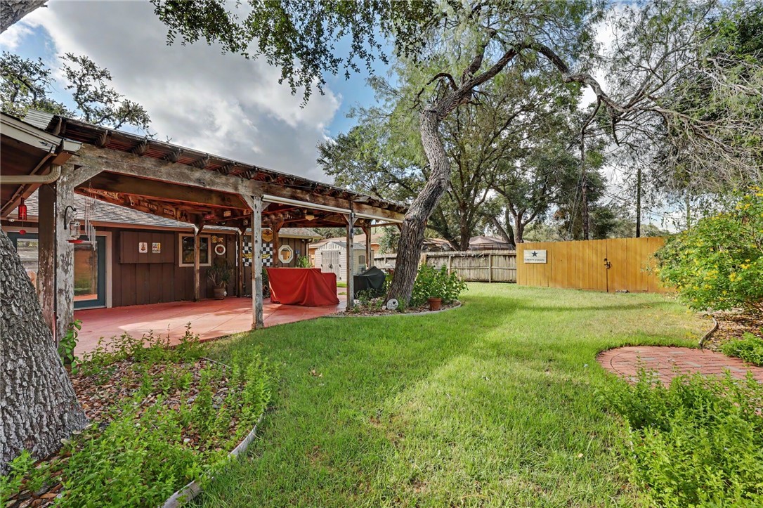 1605 Roosevelt Blvd Property Photo 32