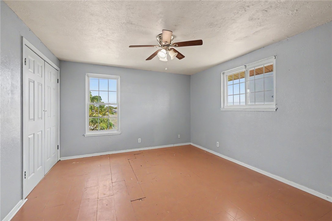 214 Hialeah Dr Property Photo 23