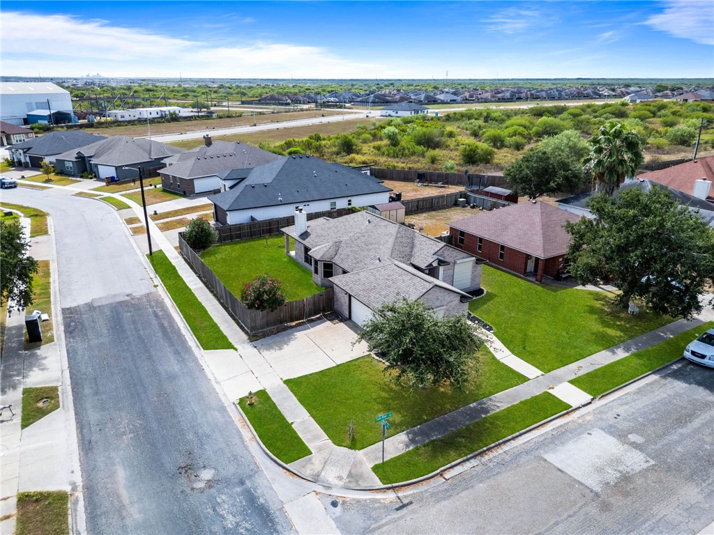 7902 Snake River Dr Property Photo 4