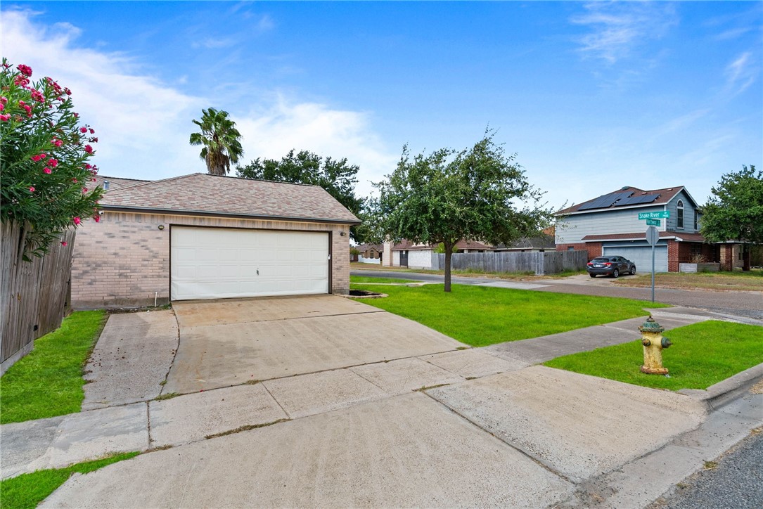 7902 Snake River Dr Property Photo 5