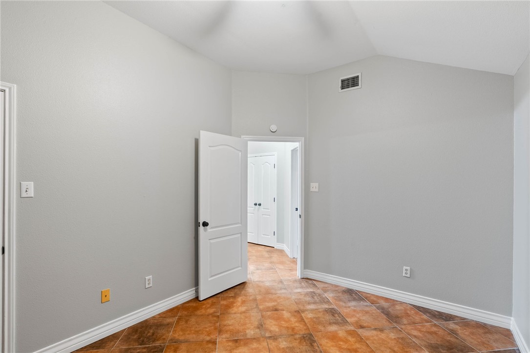 7902 Snake River Dr Property Photo 23