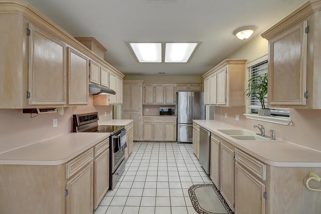 4321 Holly Ridge Dr Property Photo 15