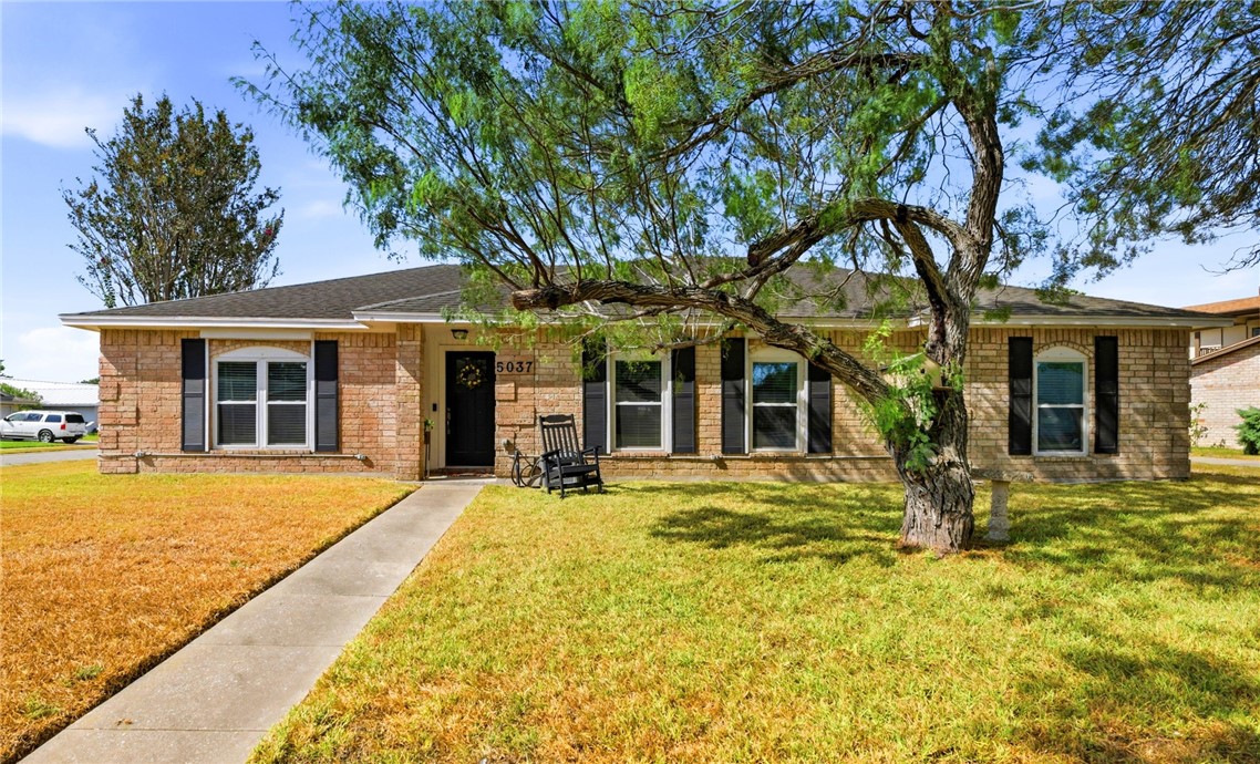 5037 Maylands Dr Property Photo 1
