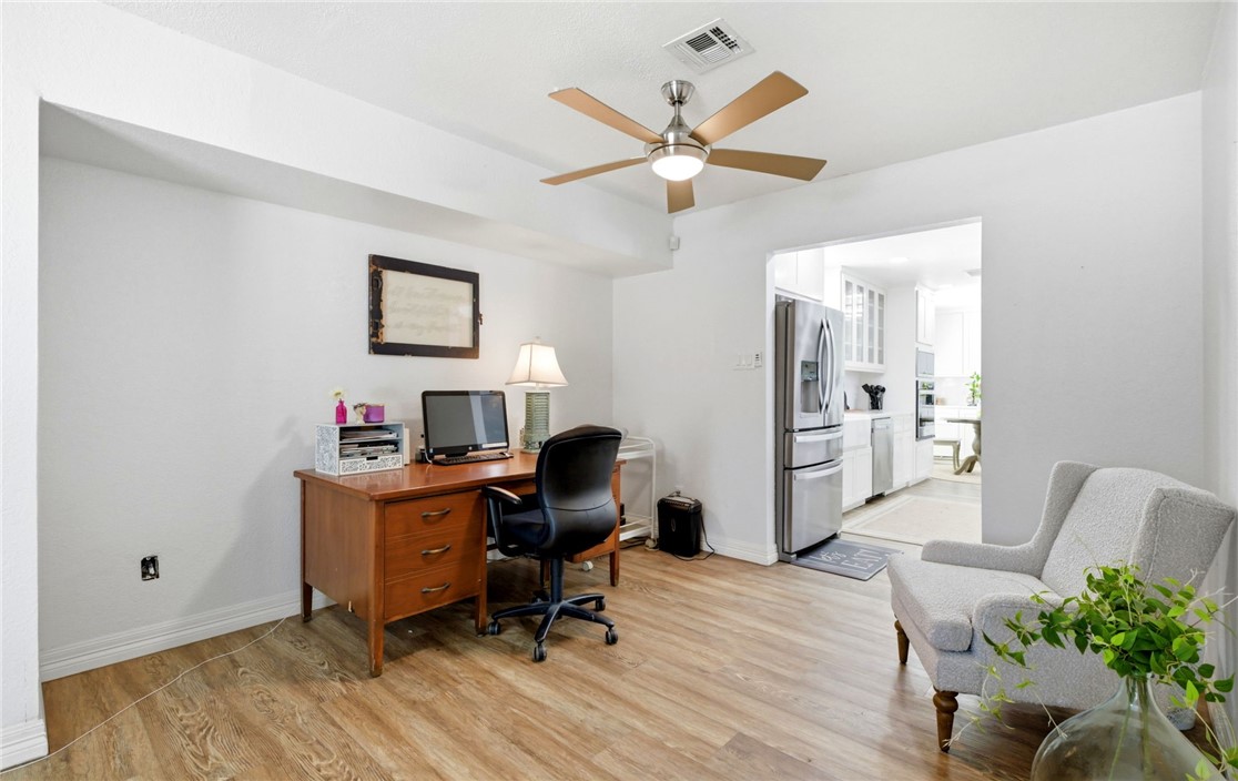 5037 Maylands Dr Property Photo 9