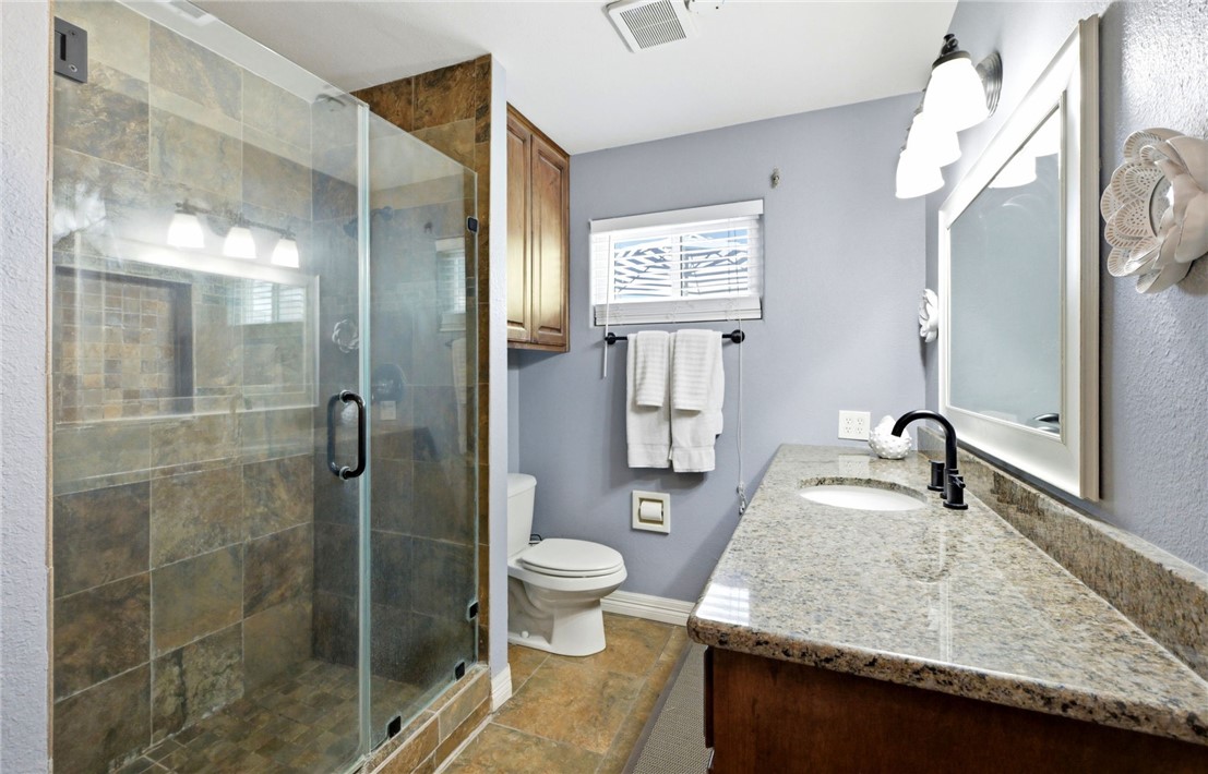 5037 Maylands Dr Property Photo 16