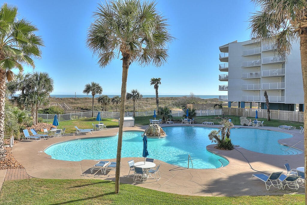 800 Sandcastle Dr 211 Property Photo 4