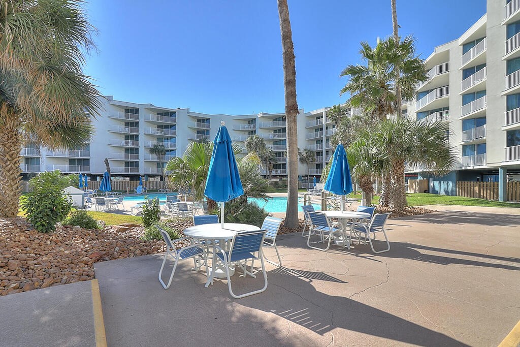 800 Sandcastle Dr 211 Property Photo 6