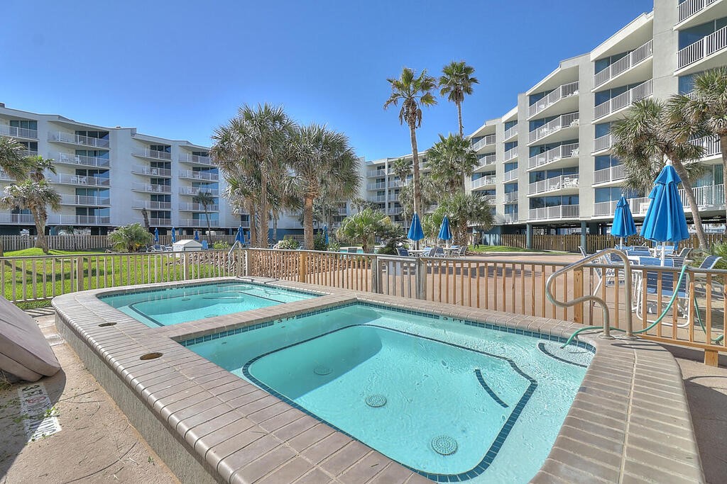 800 Sandcastle Dr 211 Property Photo 8