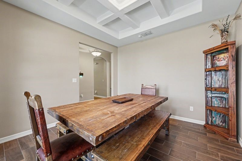 206 S Sixth St Property Photo 4