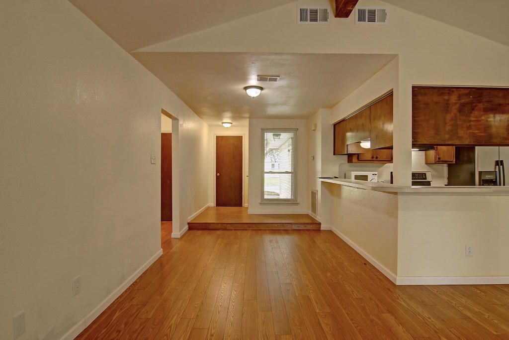 11401 Woodway Creek Dr Property Photo 5