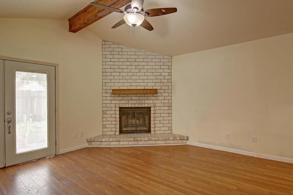 11401 Woodway Creek Dr Property Photo 6