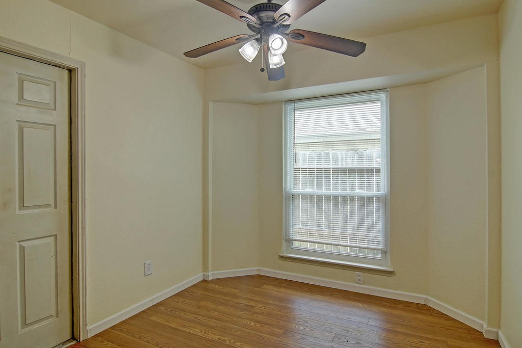 11401 Woodway Creek Dr Property Photo 15