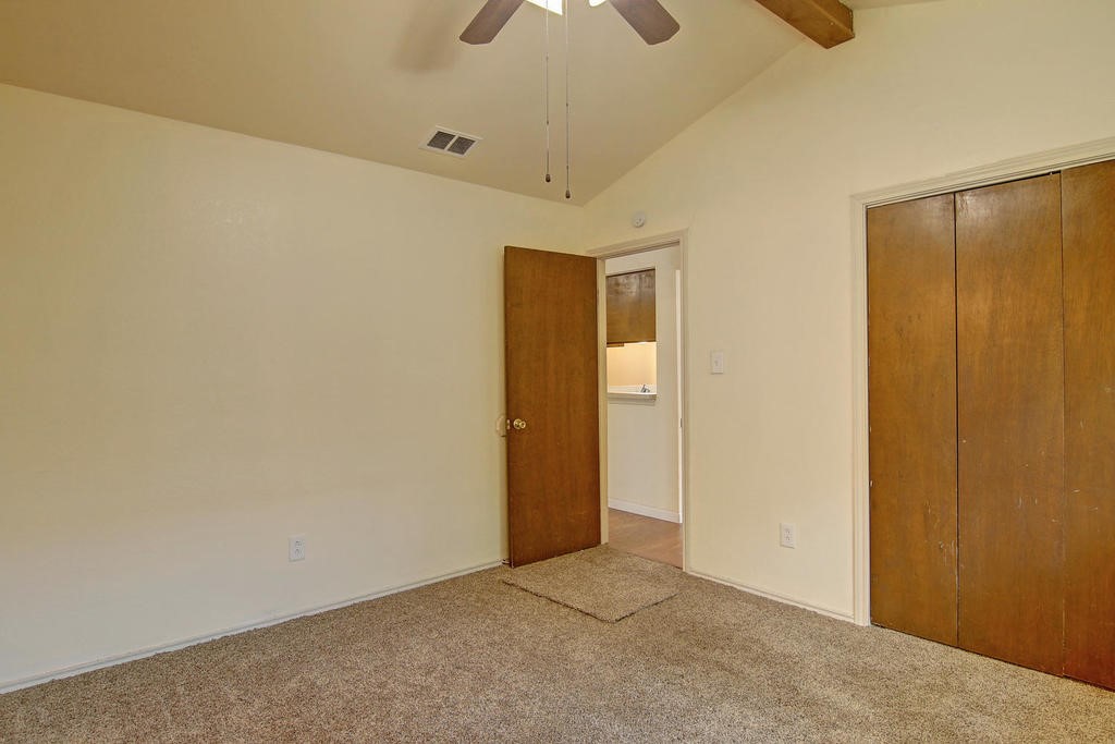 11401 Woodway Creek Dr Property Photo 17