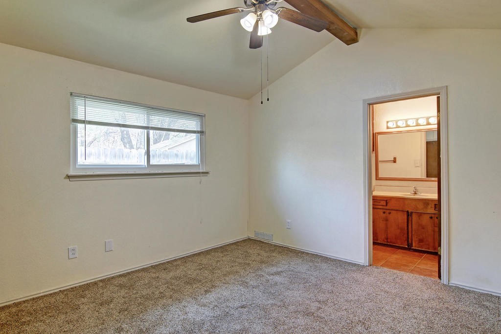11401 Woodway Creek Dr Property Photo 18