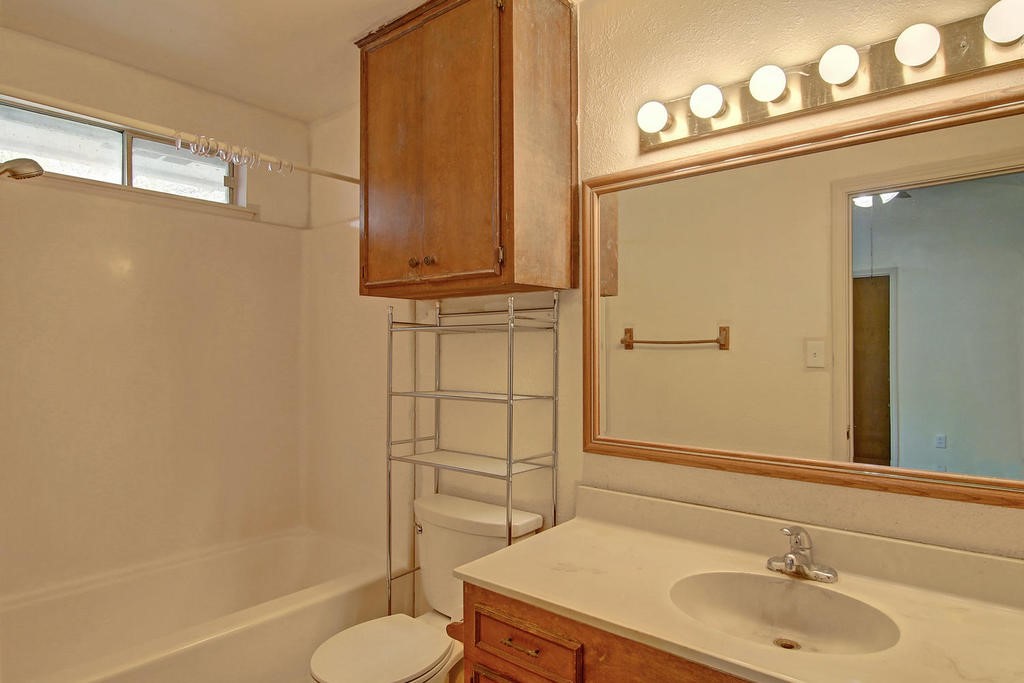 11401 Woodway Creek Dr Property Photo 21