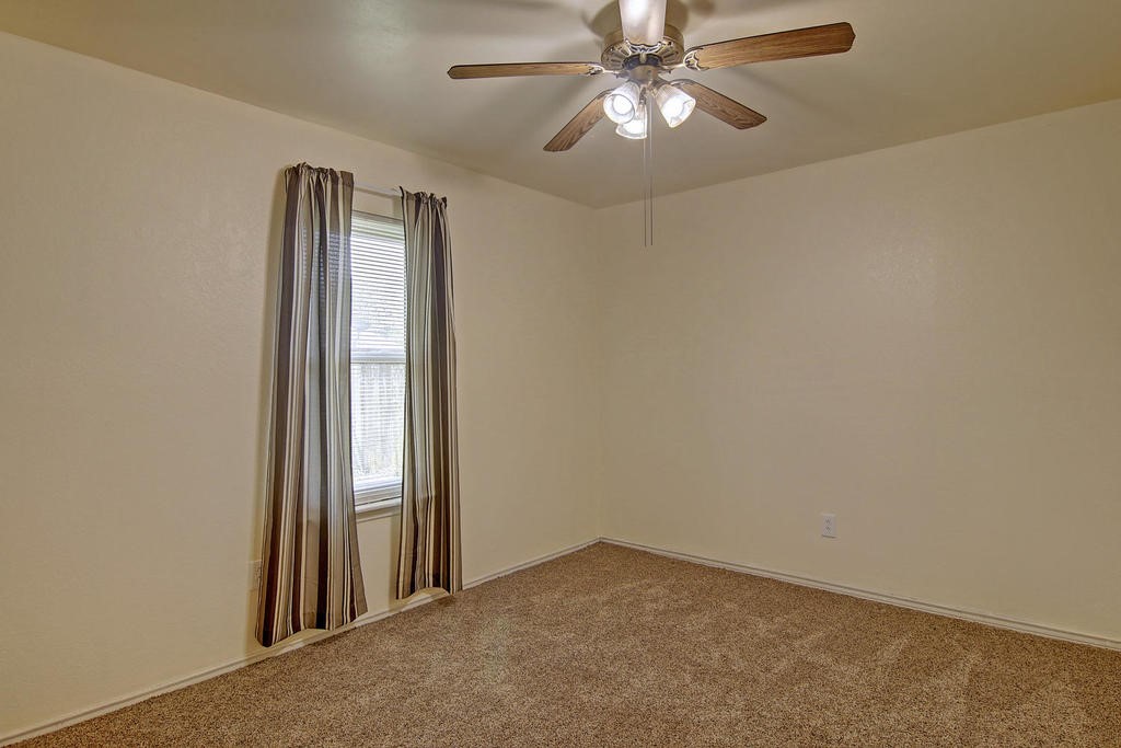 11401 Woodway Creek Dr Property Photo 22