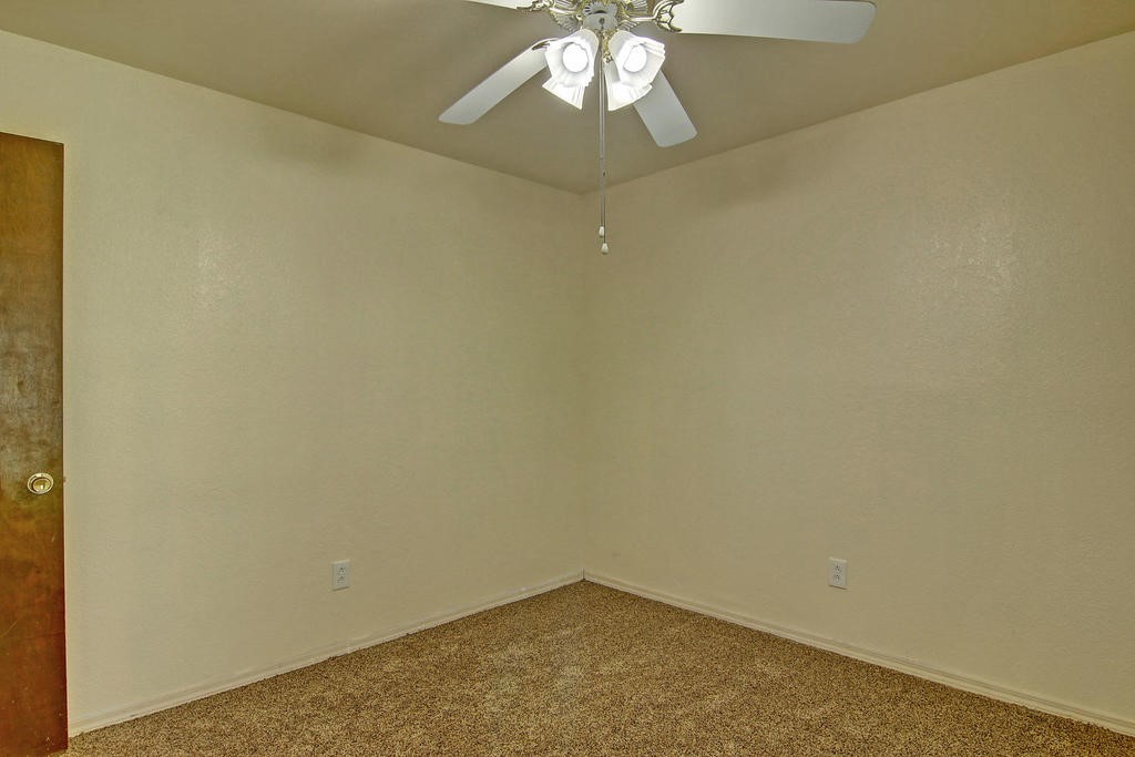 11401 Woodway Creek Dr Property Photo 28