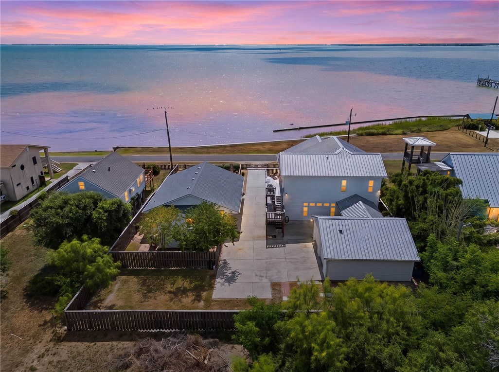 605 + 607 Copano Bay Drive Property Photo 1