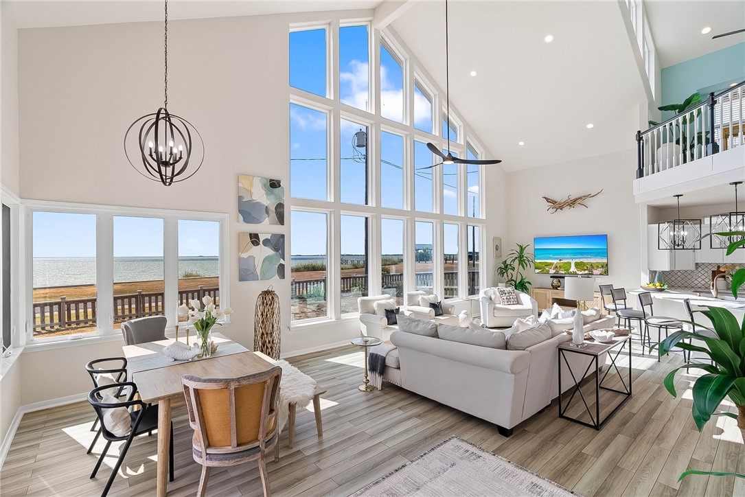 605 + 607 Copano Bay Drive Property Photo 4