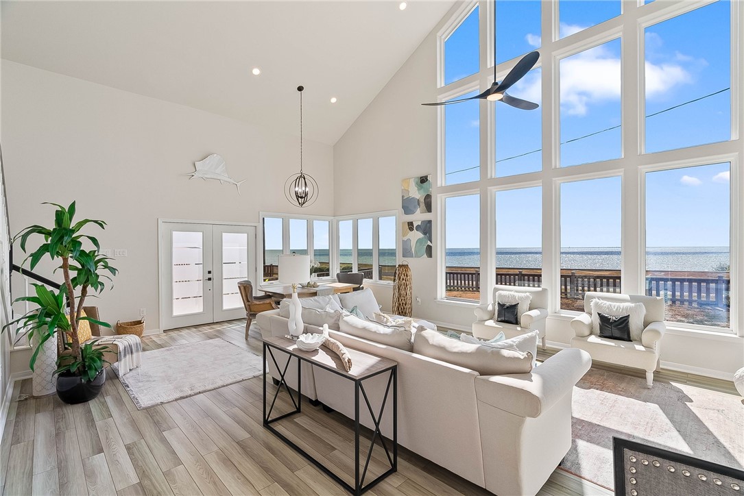 605 + 607 Copano Bay Drive Property Photo 8