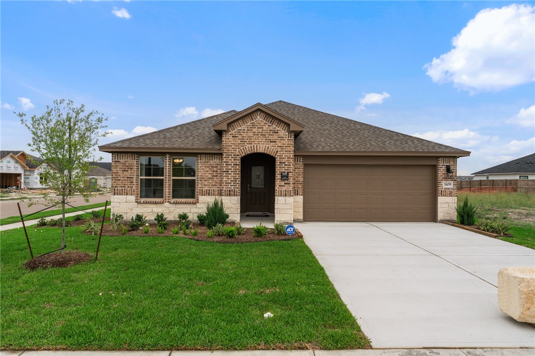 3645 Sahar Lake Dr Property Photo 2