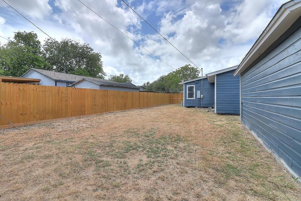 4946 Monitor St Property Photo 37