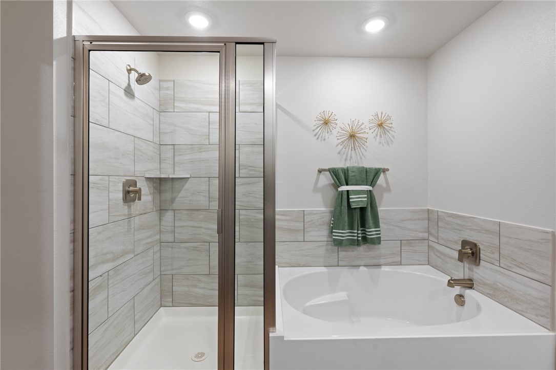 3642 Sahar Lake Dr Property Photo 21
