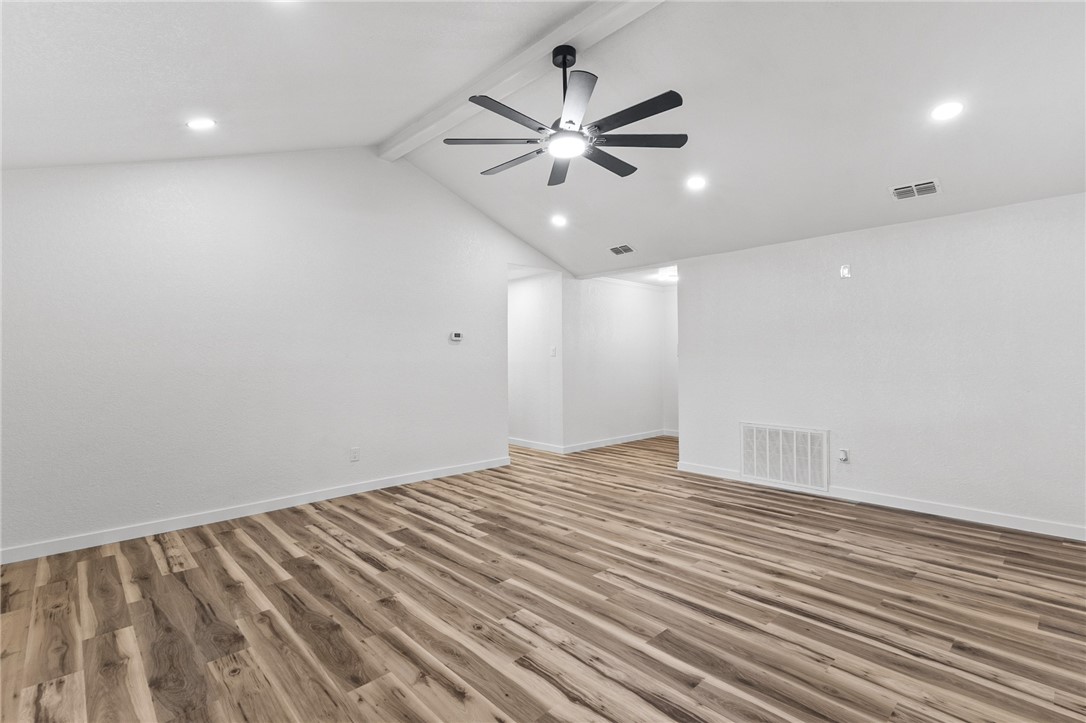 5718 Crestgrove Dr Property Photo 4