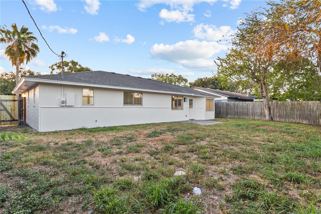 5718 Crestgrove Dr Property Photo 20