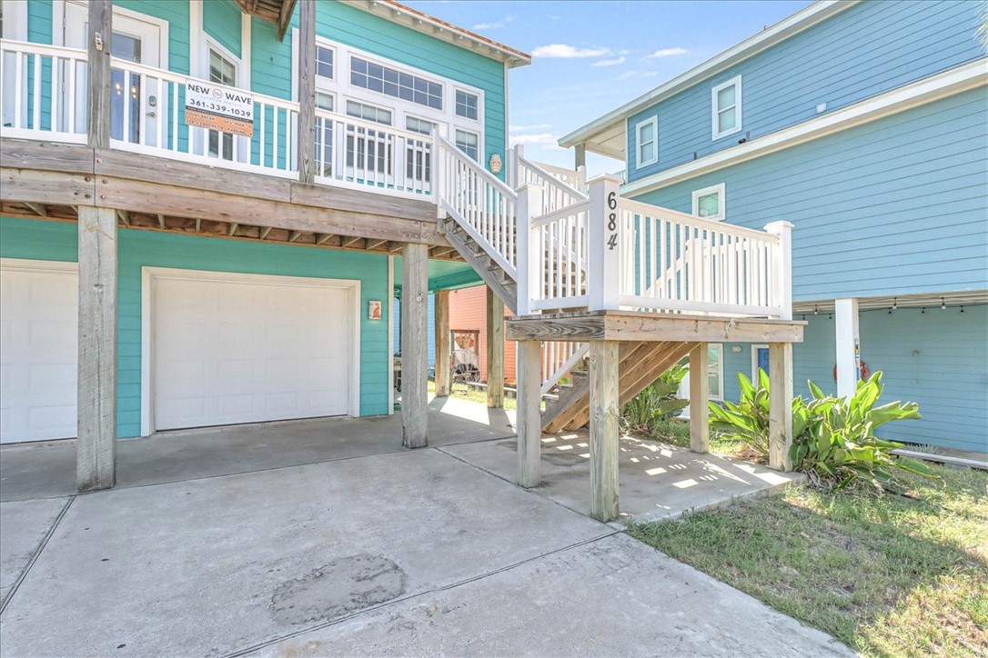 684 Anchor Dr Property Photo 4
