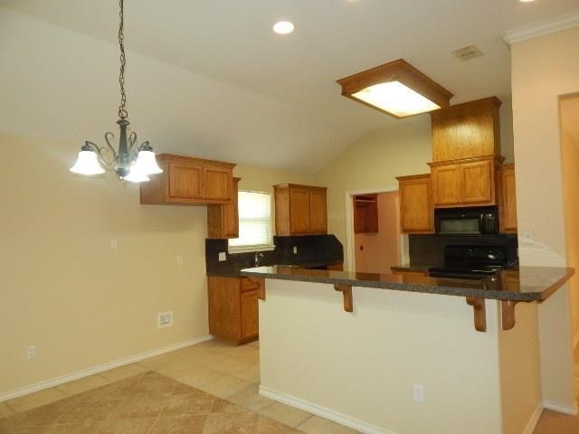 6806 Windy Creek Dr Property Photo 5
