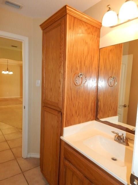 6806 Windy Creek Dr Property Photo 16