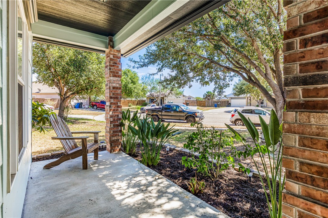 6522 Purplewing Dr Property Photo 5