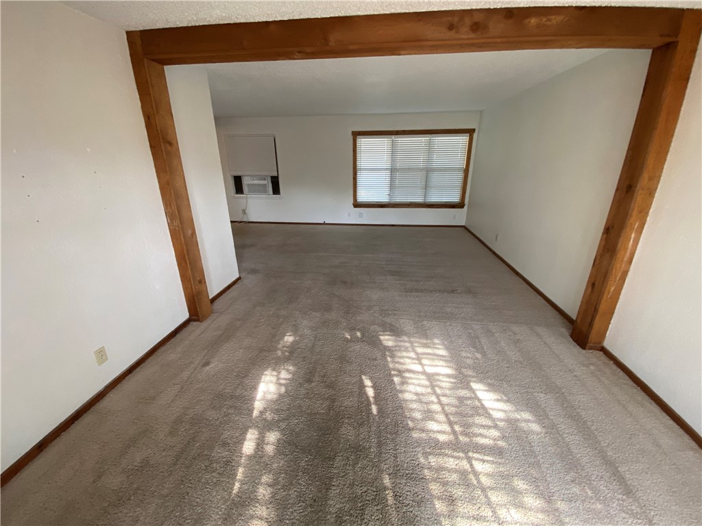 737 Westchester Dr Property Photo 2