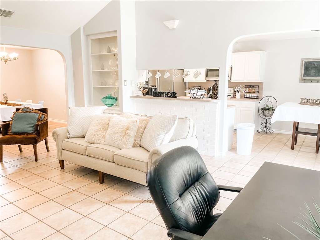 13901 Lighthouse Dr Property Photo 10