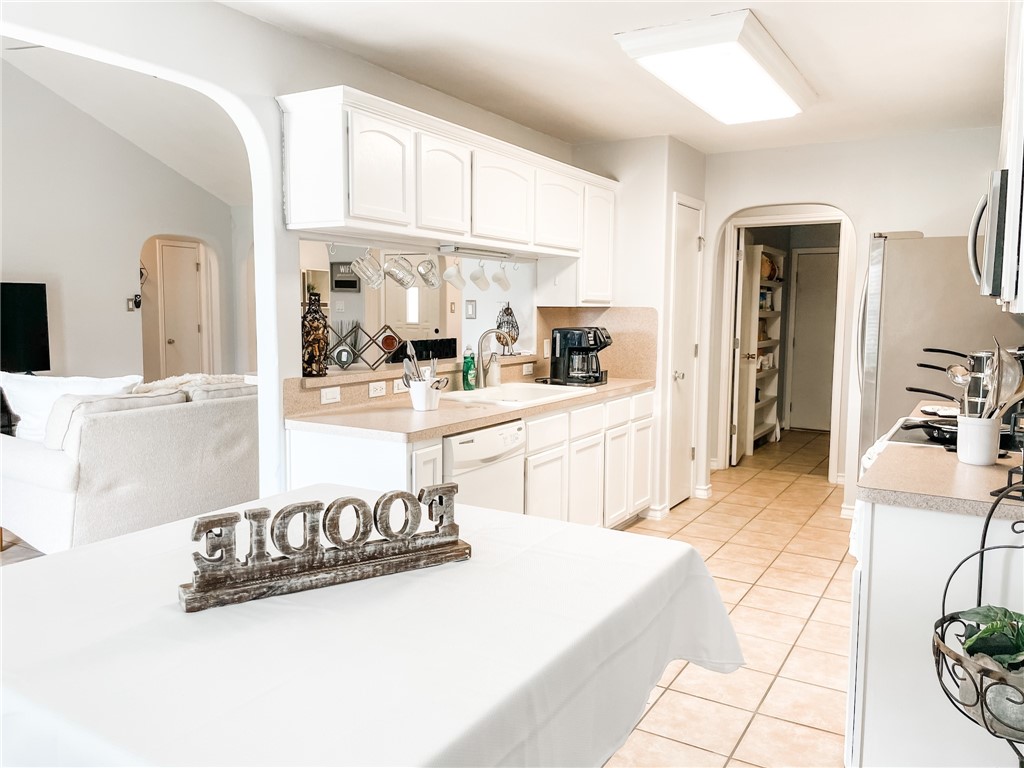 13901 Lighthouse Dr Property Photo 15