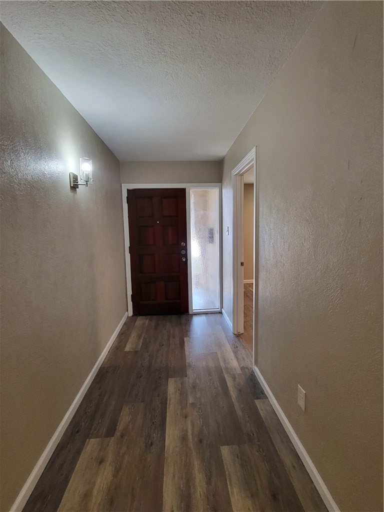 4522 Coventry Property Photo 3