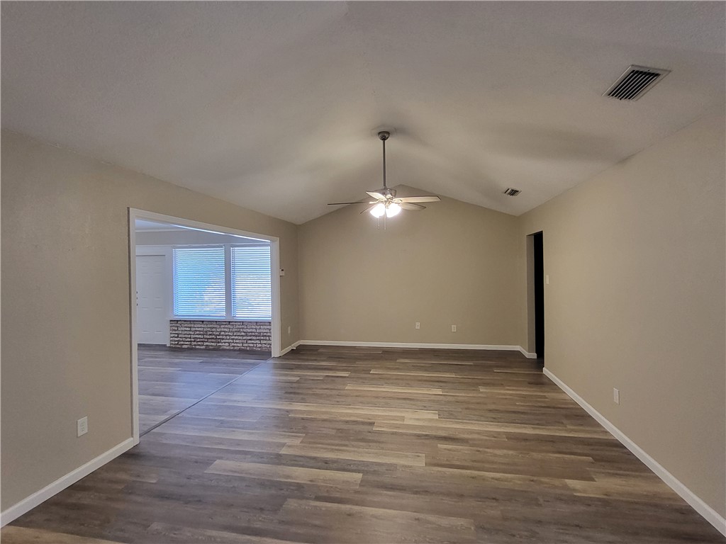 4522 Coventry Property Photo 5