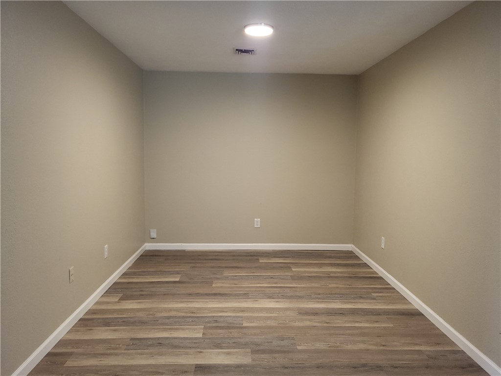 4522 Coventry Property Photo 6