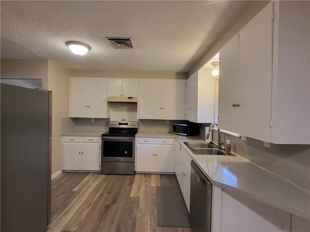 4522 Coventry Property Photo 9