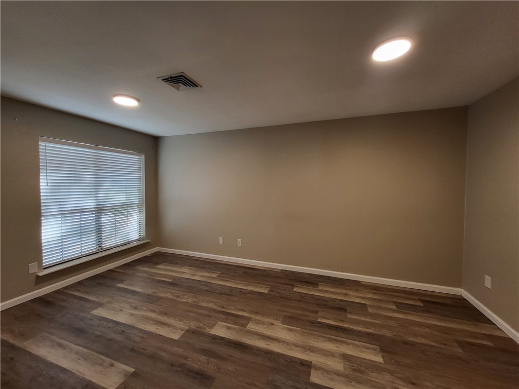4522 Coventry Property Photo 13