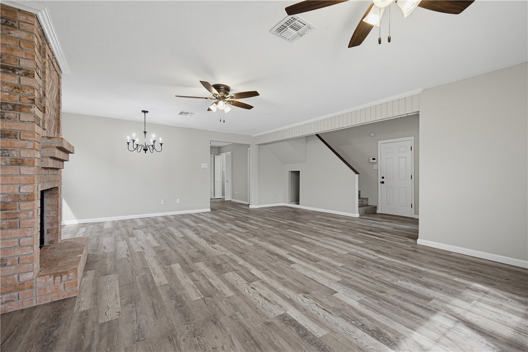 7030 Sandra Property Photo 5