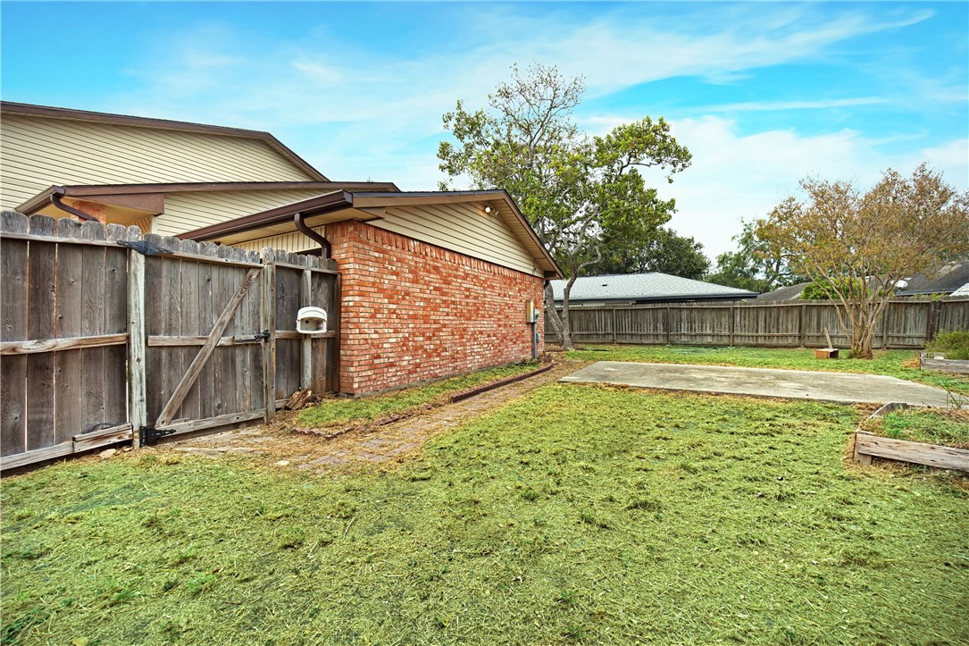 7030 Sandra Property Photo 27