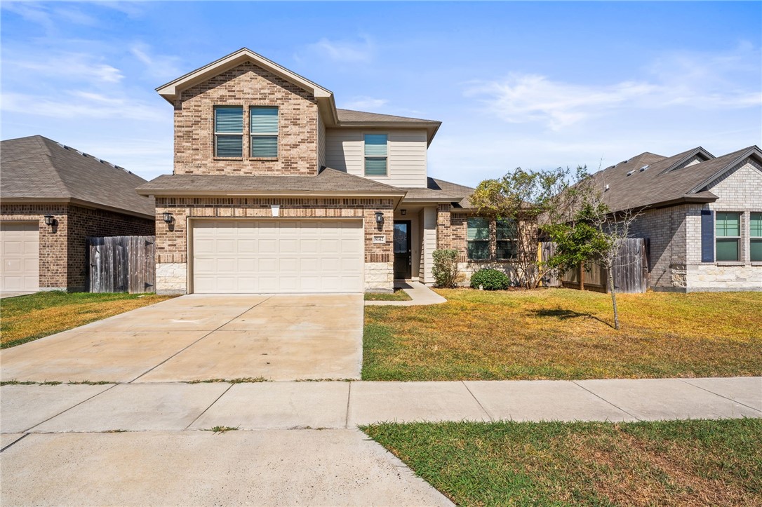 8142 Luz De Luna St Property Photo 3