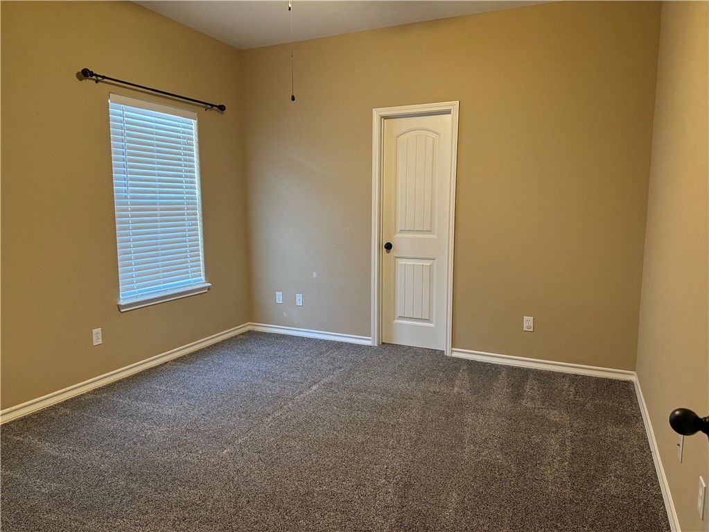 8213 Azimuth Ct Property Photo 6