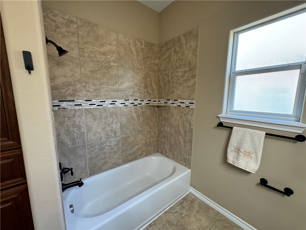 8213 Azimuth Ct Property Photo 8
