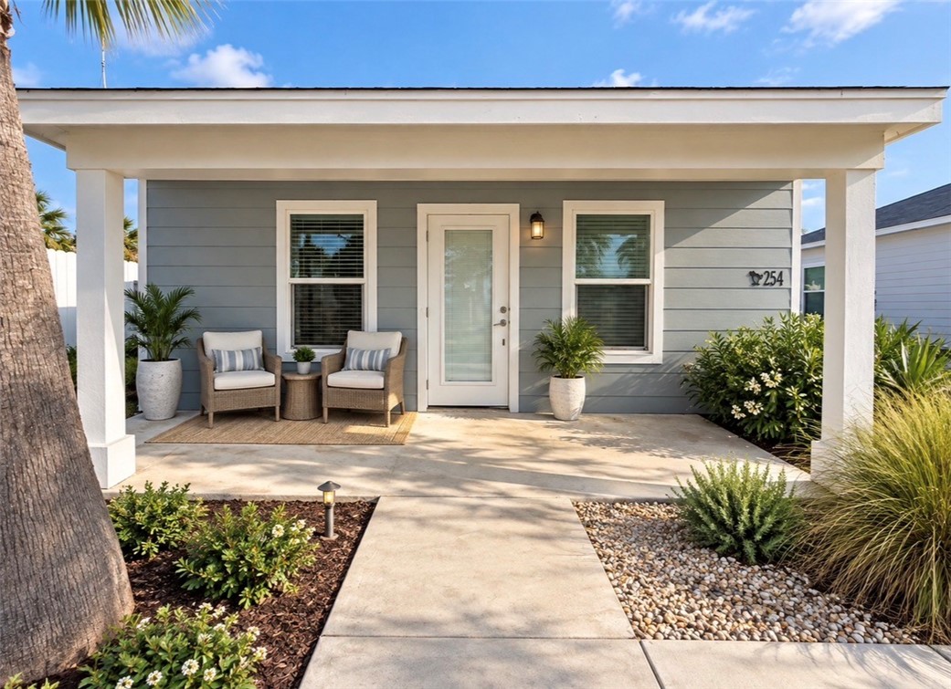 254 Oasis Circle 254 Property Photo 1